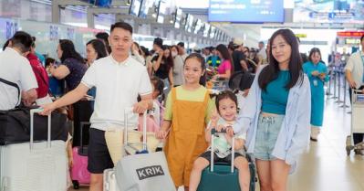 Giá vé máy bay đắt kỷ lục kéo dài, nỗi lo lan tới năm 2025
