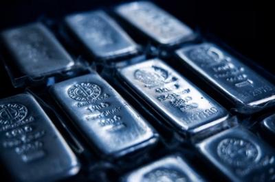 Bạc vượt mốc 50 USD mỗi ounce, đạt mức cao nhất 30 năm qua
