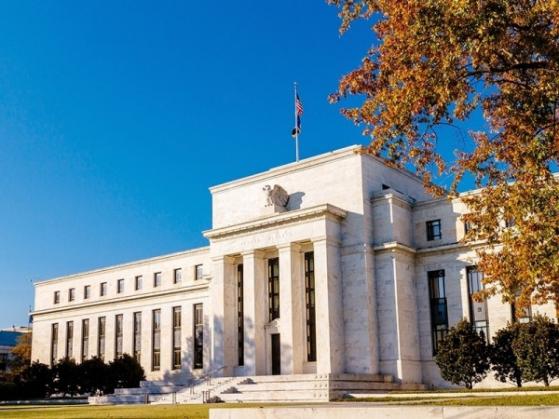 Fed cho rằng vẫn còn quá sớm để hạ lãi suất