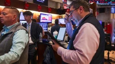 S&P 500 gần như đi ngang do lo ngại lãi suất cao