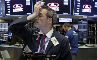 Bán tháo trở lại, Dow Jones giảm hơn 600 điểm