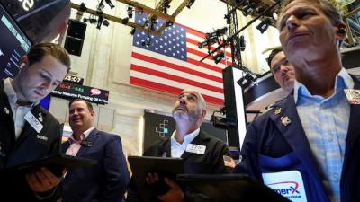 S&P 500 và Nasdaq Composite tiếp tục lập kỷ lục mới
