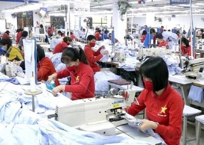 Dệt may ghi nhận tín hiệu tích cực với kim ngạch xuất khẩu tăng 9%