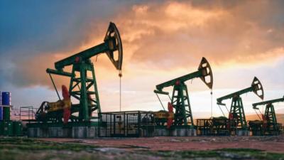 Giá dầu WTI sụt hơn 10%, rớt ngưỡng 70 USD trong ngày giao dịch tệ nhất năm 2021
