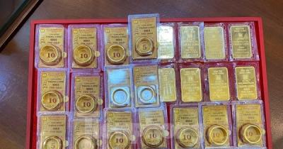 Giá vàng tăng cao, vì sao người dân không mang bán?