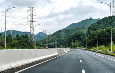 Bộ Tài chính đề xuất chuyển quyền quyết định hạ tầng về địa phương