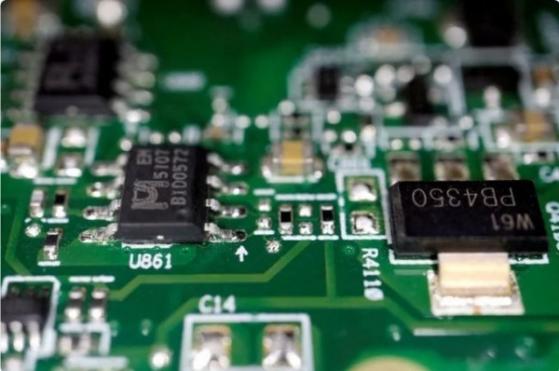 Reuters: Liên tiếp đón "đại bàng", Việt Nam muốn xây nhà máy fab đầu tiên