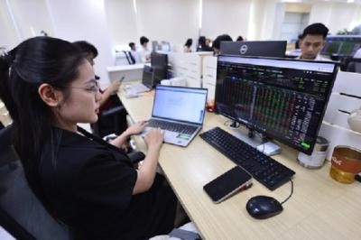 23/10: Đọc gì trước giờ giao dịch chứng khoán?