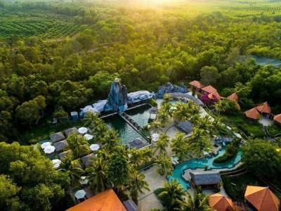 Thị trường trầm lắng, nhiều ông lớn bất động sản phải từ bỏ “đất vàng”