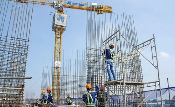 “Nợ tiền” doanh nghiệp thầu phụ, loạt dự án do Hoà Bình (HBC) làm tổng thầu bị dừng thi công?