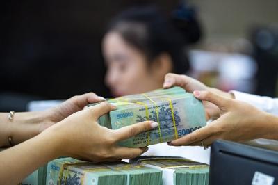 Thủ tướng: Xử lý nghiêm các ngân hàng tự do tăng lãi suất và cạnh tranh lãi suất không lành mạnh