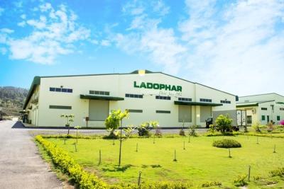 Chủ tịch Ladophar đăng ký thoái hơn 1 triệu cp sau khi bán bất thành