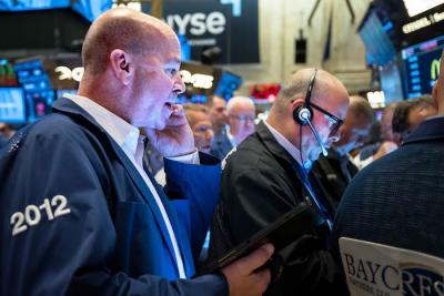 Dow Jones mất hơn 600 điểm, S&P 500 giảm mạnh nhất trong hơn 1 tháng