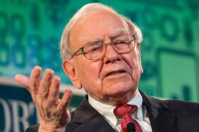 Đế chế của Warren Buffett lập kỷ lục 334 tỷ USD tiền mặt, lợi nhuận hoạt động tăng 71%