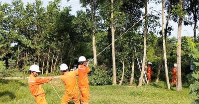 Ngành điện miền Trung triển khai ứng phó khẩn cấp với bão số 5