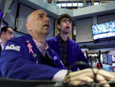 Dow Jones mất gần 750 điểm, chứng kiến phiên tồi tệ nhất kể từ đầu năm 2025