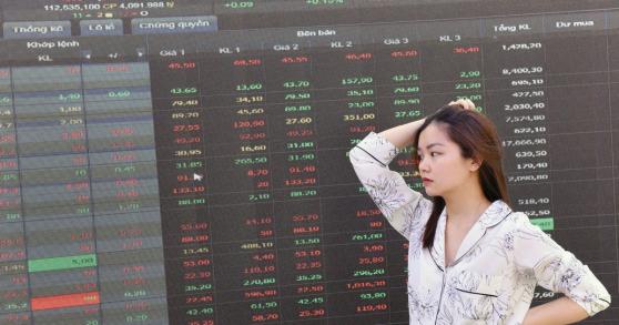VN-Index rơi về tham chiếu, cổ phiếu chứng khoán chờ tín hiệu tăng