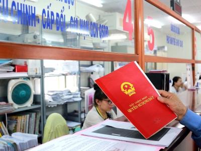 Phân quyền mạnh cho cấp xã: Cơ hội và thách thức trong cấp giấy chứng nhận quyền sử dụng đất