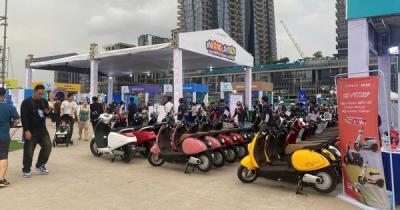 Đẩy mạnh hỗ trợ chuyển đổi sang xe điện