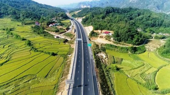 Đèo Cả (HHV) rót hơn 400 tỷ đồng vào dự án thành phần thuộc cao tốc Bắc - Nam