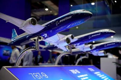 Trung Quốc gỡ lệnh cấm Boeing sau thỏa thuận thuế quan với Mỹ