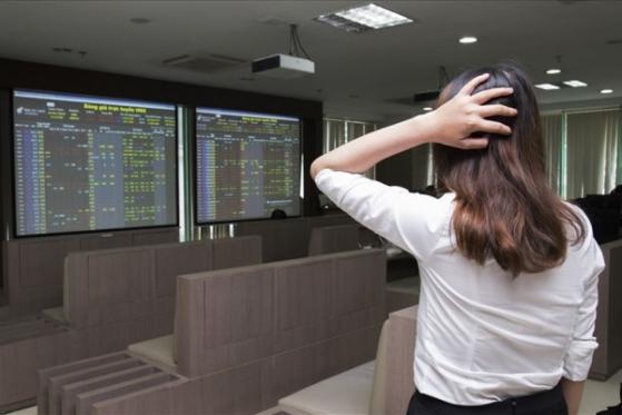 Tăng phiên thứ 8 liên tiếp, VN-Index vẫn hụt mốc 1.060 điểm