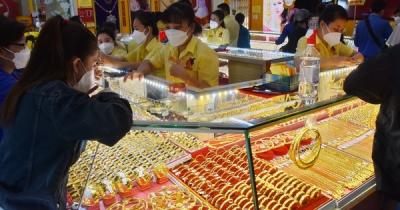 Giá vàng hôm nay 12-11: Vàng nhẫn 24K lao dốc