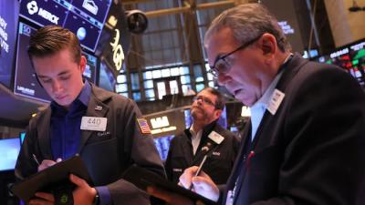 Phố Wall phục hồi thất bại, Dow Jones giảm hơn 300 điểm