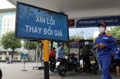 Giá xăng RON 95 tăng lên trên 20 ngàn đồng/lít