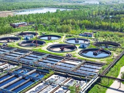 Nước thải tái chế rẻ hơn nước sạch nhưng doanh nghiệp vẫn không dùng: Tại sao?