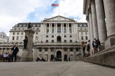 Ngân hàng Anh tăng lãi suất thêm 25 điểm % cơ bản