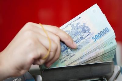 Tiền mặt vẫn là vua?
