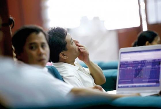 VN-Index tăng trong nghi ngờ, dòng tiền chạy sang nhóm cổ phiếu thép