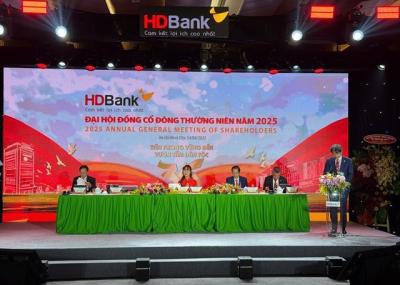ĐHĐCĐ HDBank: Ra mắt Tập đoàn Tài chính Ngân hàng HD