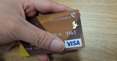 3 không và 4 nên khi dùng thẻ tín dụng