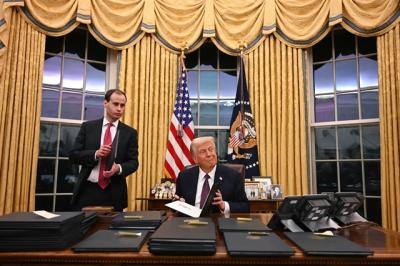 Trump dự định áp thuế 25% lên hàng hóa Mexico và Canada từ ngày 01/02