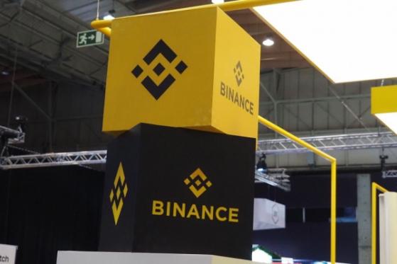 Binance tạm dừng giao dịch bằng đồng bảng Anh