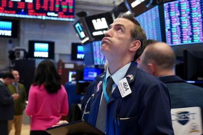 Dow Jones rớt gần 800 điểm, Nasdaq sụt hơn 3% sau báo cáo lạm phát