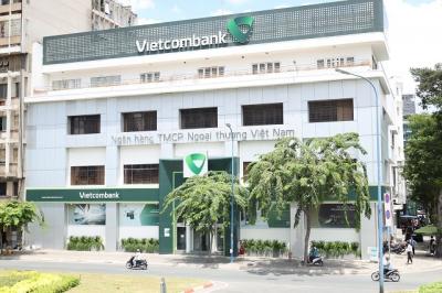 Vietcombank giảm tiếp lãi suất tiền gửi 12 tháng về mức 5.3%/năm