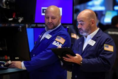 Dow Jones vọt hơn 550 điểm khi lợi suất rút lui