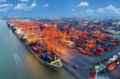HSBC nâng dự báo tăng trưởng GDP năm 2024 Việt Nam lên 6.5%, lạm phát giảm còn 3.6%