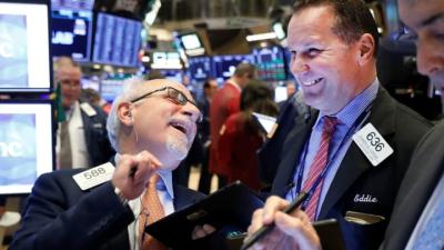 Bật tăng 1,000 điểm, Dow Jones đứt mạch 4 phiên giảm liên tiếp