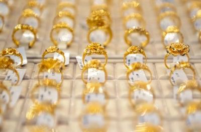Theo đà thế giới, giá vàng trong nước đồng loạt tăng 500.000 đồng