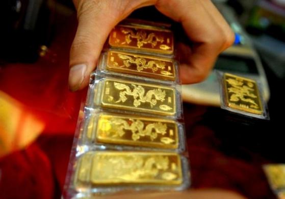 Vàng trong nước tăng 'phi mã' lên sát 76 triệu đồng/lượng
