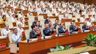 Sáng nay 18/05 diễn ra Hội nghị toàn quốc triển khai 2 nghị quyết về pháp luật và kinh tế tư nhân