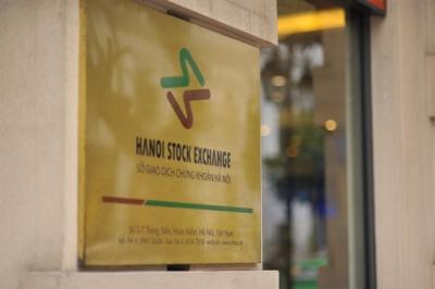 Khối lượng giao dịch bình quân phái sinh giảm gần 30% trong tháng 5