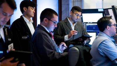 S&P 500 giảm 5 phiên liên tiếp chờ tin từ Chủ tịch Fed