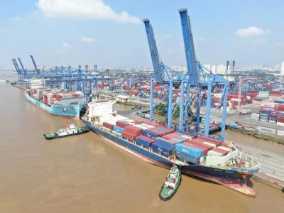 Từ quốc gia nghèo đến nền kinh tế phát triển nhanh nhất - Bài 1: Khó khăn, thách thức và đổi mới