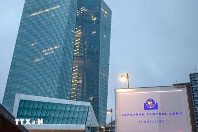 ECB cảnh báo rủi ro nợ công ngày càng tăng của eurozone