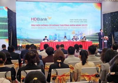 ĐHĐCĐ HDBank: Nhận chuyển giao bắt buộc 1 ngân hàng, mua 1 công ty chứng khoán